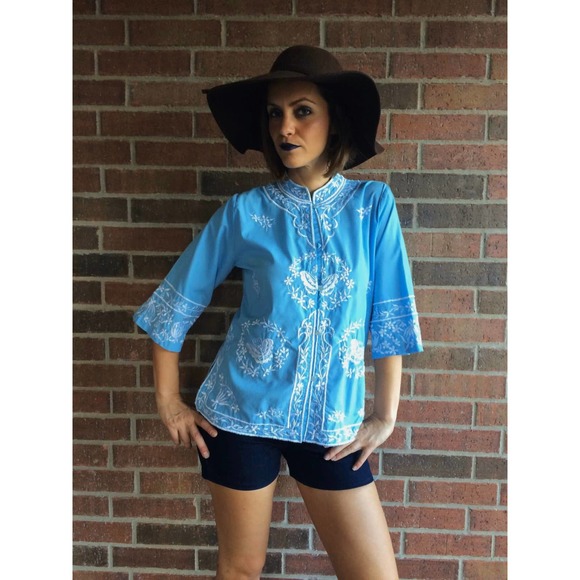 vintage 60s Baby Blue EMBROIDERED BUTTERFLY Medium/Large bell sleeve boho jacket - Picture 2 of 10